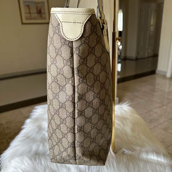 Auth Gucci Tote Shoulder Bag. EUC - Picture 6 of 15